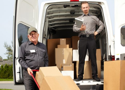 Local movers planning a residential move in St Jamess