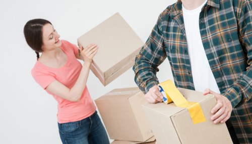 Moving van suitable for residential and commercial relocations