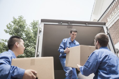 Local moving service navigating St Jamess street access